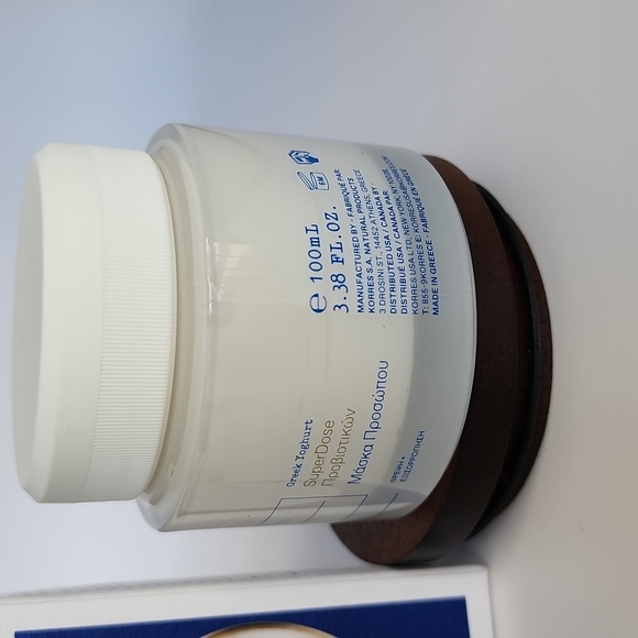 Korres Greek Yoghurt Probiotic SuperDose Face Mask - Picture 4 of 14